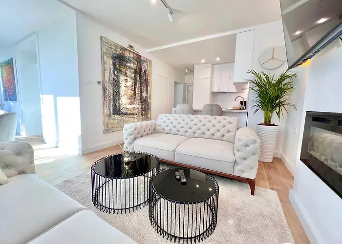 Apartment Velvet - Free Private Garage